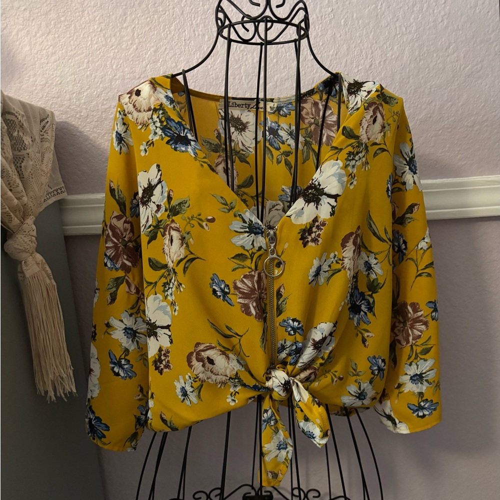 Floral Yellow Women's Zipper Tie Ftont Top Size Small